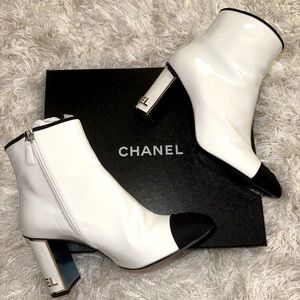CHANEL BOOTS - ankle boots